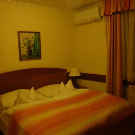 Fortuna Villa Hévíz Quarto foto